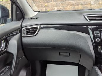 Nissan Qashqai 1.6 dCi Tekna XTRON 2WD Euro 6 (s/s) 5dr