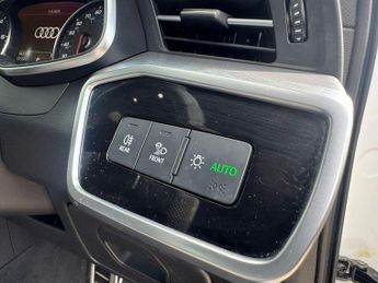 AUDI A6 AVANT 2.0 TDI 40 S line Estate 5dr Diesel S Tronic Euro 6 (s/s) (204 p