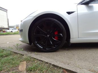 Tesla Model 3 (Dual Motor) Performance Auto 4WDE 4dr (Performance Upgrade)