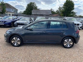 Volkswagen e-Golf 35.8kWh e-Golf Auto 5dr