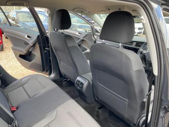 Volkswagen e-Golf 35.8kWh e-Golf Auto 5dr