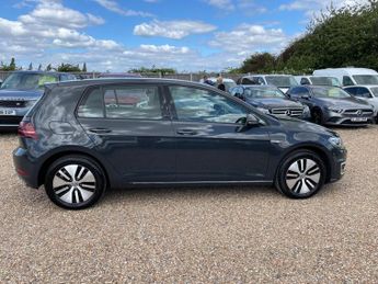 Volkswagen e-Golf 35.8kWh e-Golf Auto 5dr