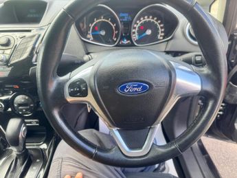 Ford Fiesta 1.6 Zetec Powershift Euro 5 5dr