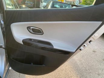 Kia Ceed 1.6 GDi 3 DCT Euro 5 5dr