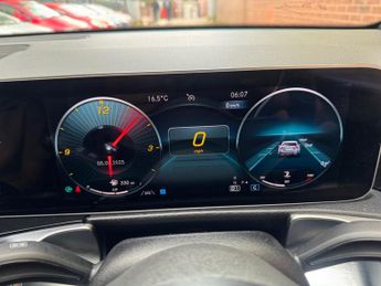 Mercedes-Benz GLB 2.0 GLB220d AMG Line (Premium) 8G-DCT 4MATIC Euro 6 (s/s) 5dr