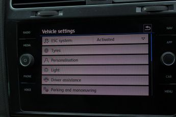 Volkswagen Golf 1.6 TDI SE Nav DSG Euro 6 (s/s) 5dr