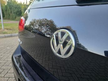 VOLKSWAGEN GOLF 1.6 TDI BlueMotion Tech SE Hatchback 5dr Diesel DSG Euro 5 (s/s)