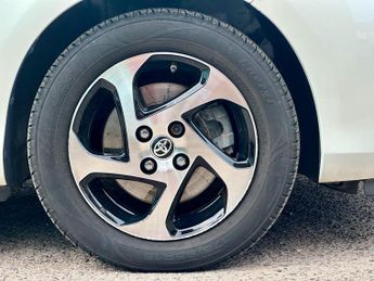 Toyota Yaris 1.5 VVT-h Icon E-CVT Euro 6 5dr