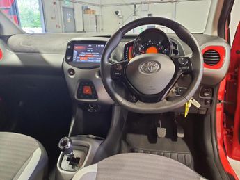 Toyota AYGO 1.0 VVT-i x-trend Funroof x-shift Euro 6 5dr