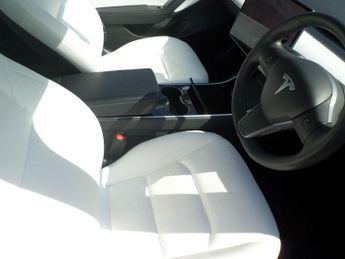 Tesla Model 3 Standard Range Plus Auto RWD 4dr