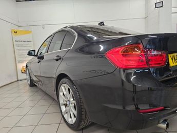 BMW 3 Series 2.0 320d Luxury Auto Euro 5 (s/s) 4dr