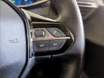 Peugeot E-208 50kWh Allure Auto 5dr