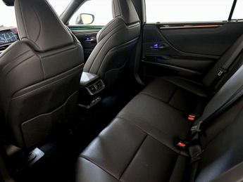 Lexus ES 2.5 300h F Sport E-CVT Euro 6 (s/s) 4dr