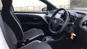 Toyota AYGO 1.0 VVT-i x-trend x-shift Euro 6 5dr (Safety Sense)