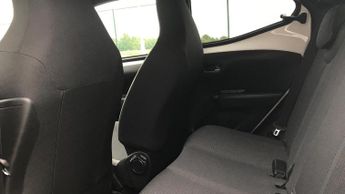 Toyota AYGO 1.0 VVT-i x-trend x-shift Euro 6 5dr (Safety Sense)