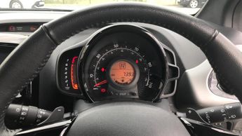 Toyota AYGO 1.0 VVT-i x-trend x-shift Euro 6 5dr (Safety Sense)
