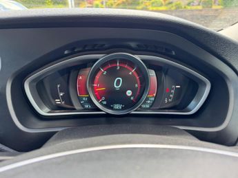 Volvo V40 Cross Country 2.0 D3 SE Nav Geartronic Euro 5 (s/s) 5dr