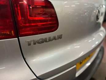 Volkswagen Tiguan 2.0 TDI BlueMotion Tech Match DSG 4WD Euro 5 (s/s) 5dr