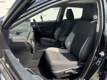 Toyota Auris 1.8 VVT-h Business Edition CVT Euro 6 (s/s) 5dr (Safety Sense)
