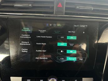 MG MG ZS 44.5kWh Exclusive Auto 5dr
