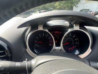 Nissan Juke 1.6 Acenta Premium CVT Euro 5 5dr
