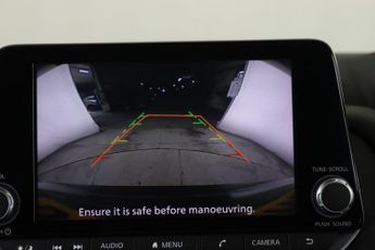 Nissan Qashqai 1.3 DIG-T MHEV Acenta Premium Euro 6 (s/s) 5dr