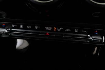 Mercedes-Benz CLA 1.3 CLA200 AMG Line Coupe 7G-DCT Euro 6 (s/s) 4dr