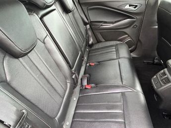 Vauxhall Grandland X 1.6 13.2kWh Ultimate Nav Auto 4WD Euro 6 (s/s) 5dr Hybrid4