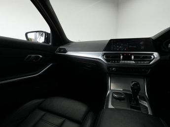 BMW 3 Series 2.0 330e 12kWh M Sport Touring Auto xDrive Euro 6 (s/s) 5dr