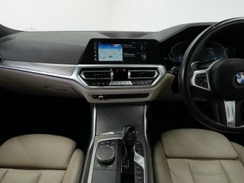 BMW 3 Series 2.0 330e 12kWh M Sport Touring Auto xDrive Euro 6 (s/s) 5dr