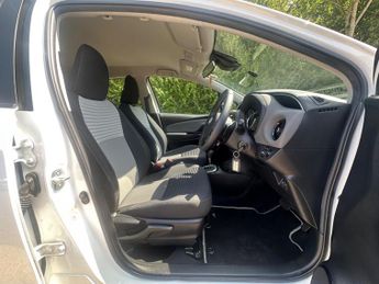 Toyota Yaris 1.5 VVT-i Icon CVT Euro 6 5dr