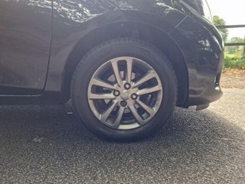 Toyota Yaris 1.33 Dual VVT-i Icon Multidrive S Euro 5 5dr Euro 5