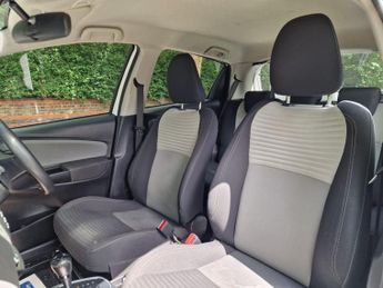 Toyota Yaris 1.5 VVT-h Icon Tech E-CVT Euro 6 (s/s) 5dr
