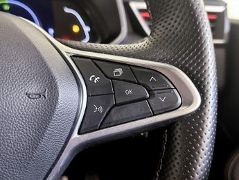 Renault Clio 1.6 E-TECH RS Line Auto Euro 6 (s/s) 5dr