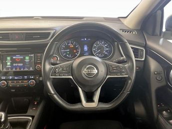 Nissan Qashqai 1.3 DIG-T N-Connecta Euro 6 (s/s) 5dr