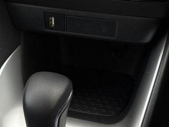 Toyota Yaris 1.5 VVT-h Design E-CVT Euro 6 (s/s) 5dr