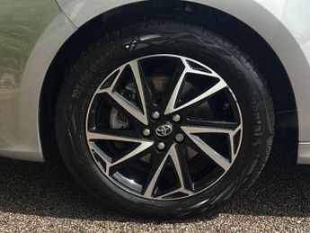 Toyota Yaris 1.5 VVT-h Design E-CVT Euro 6 (s/s) 5dr