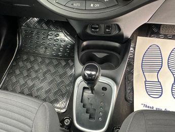 Toyota Yaris 1.5 VVT-h Icon Tech E-CVT Euro 6 (s/s) 5dr