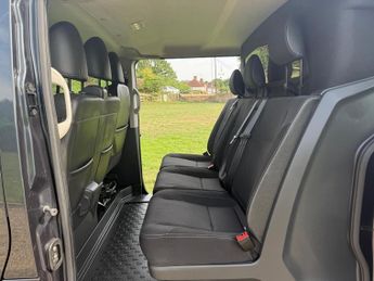 Renault Trafic 2.0 dCi Blue LL30 Sport+ Crew Van EDC L2 H1 Euro 6 (s/s) 6dr