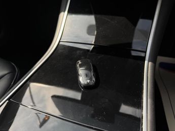 Tesla Model 3 (Dual Motor) Long Range Auto 4WDE 4dr