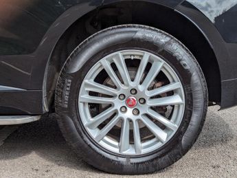 Jaguar F-PACE 2.0 D180 R-Sport Auto AWD Euro 6 (s/s) 5dr