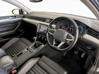 Volkswagen Passat 2.0 TDI EVO SEL Euro 6 (s/s) 5dr