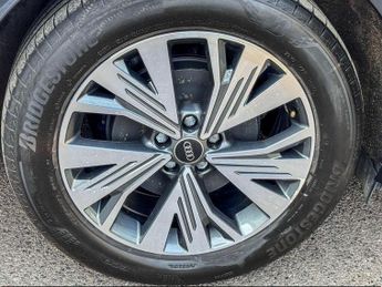 AUDI Q4 E-TRON 40 Sport SUV 5dr Electric Auto 82kWh (204 ps)