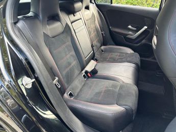 Mercedes-Benz A Class 1.5 A180d AMG Line (Premium) 7G-DCT Euro 6 (s/s) 5dr