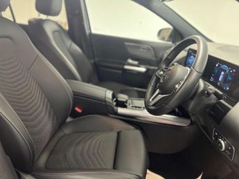 Mercedes-Benz GLA 1.3 GLA200h MHEV Sport (Executive) 7G-DCT Euro 6 (s/s) 5dr