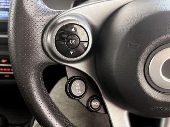 Smart forfour 17.6kWh Pulse Premium Auto 5dr (22kW Charger)