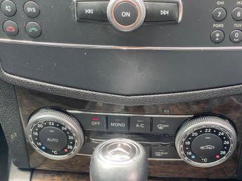 Mercedes-Benz C Class 3.5 C350 V6 Elegance G-Tronic Euro 4 4dr