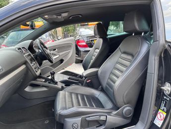 Volkswagen Scirocco 2.0 TDI GT DSG Euro 5 3dr