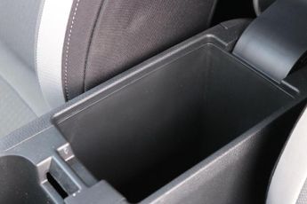 Honda Jazz 1.5 h i-MMD Crosstar EX eCVT Euro 6 (s/s) 5dr