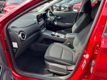 Hyundai KONA 64kWh Premium Auto 5dr (10.5kW Charger)